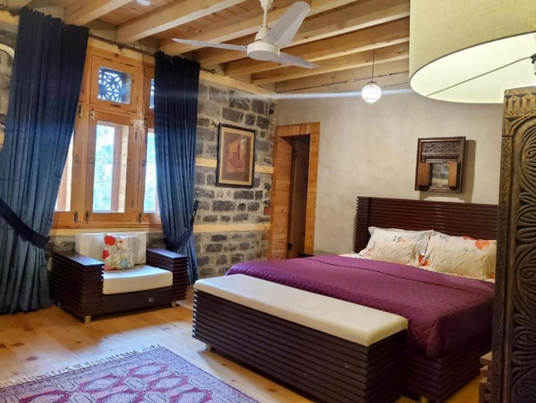 Riverdale Gilgit Exteriör bild